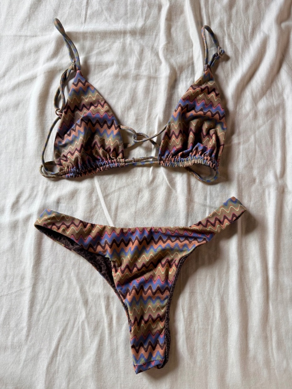 Acacia Gigi top and Oslo bottom